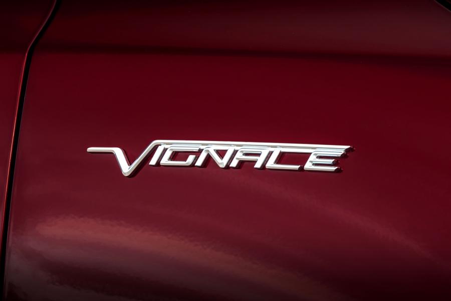 Логотип Ford Focus Vignale Turnier 2018 года  (WW) (фото 28 из 40)